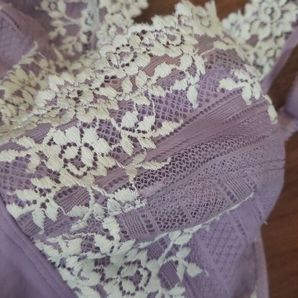 Wacoal Womens Lavendar Embroidered Floral Trim Bralette Size 38 - Picture 2 of 6